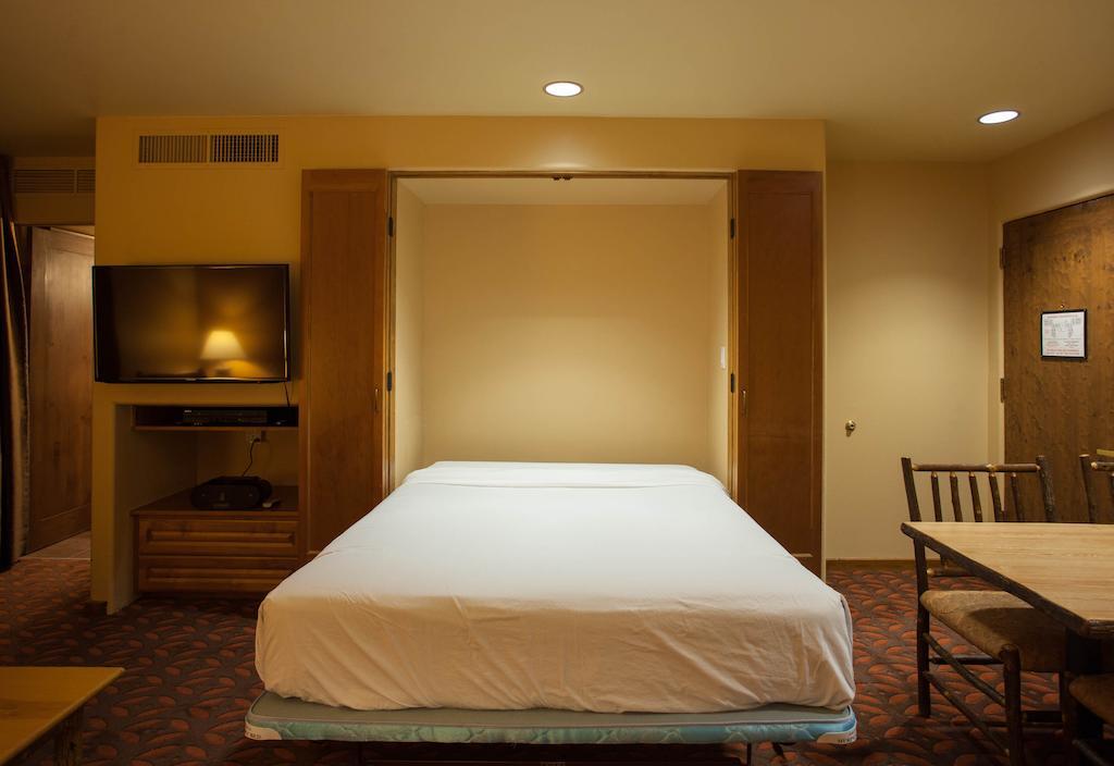 Worldmark Taos Room photo